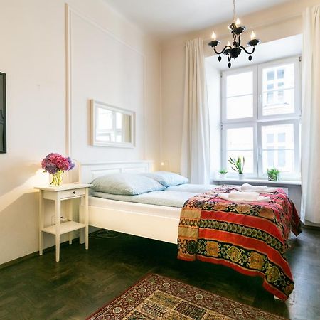 Fall In Love Krakow Luaran gambar